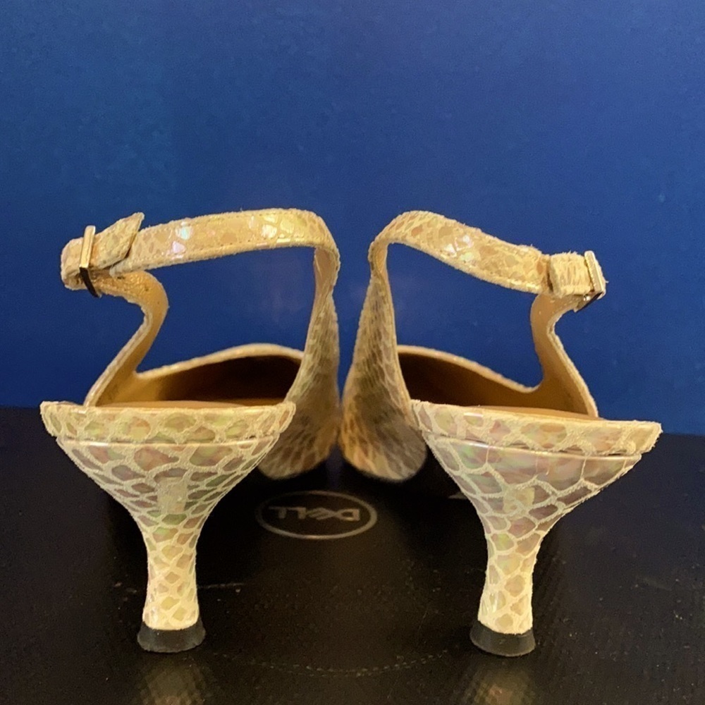 Women’s Vintage Stuart Weitzman Iridescent Snakeskin Pattern Slingback Pumps - Picture 3 of 7